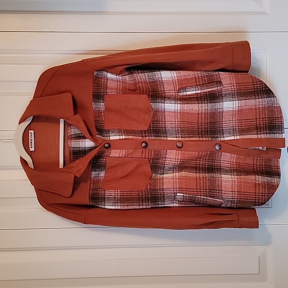 Shacket - Picture 3 of 4